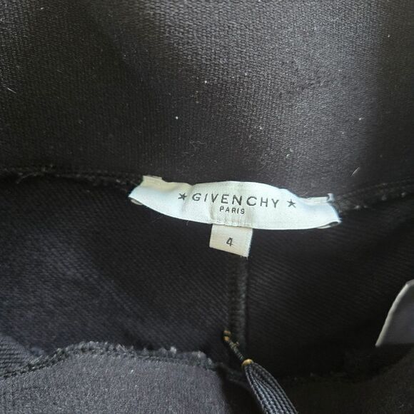 Givenchy boys logo shorts size 4 - Picture 5 of 8